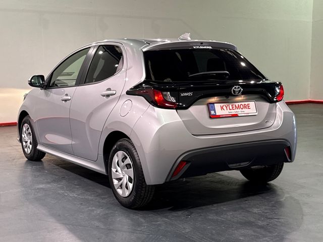Image for 2024 Toyota Yaris 1.5 HYBRID AUTOMATIC - CRUISE CONTROL - REAR CAMERA - A/C HEATING CONTROLS
