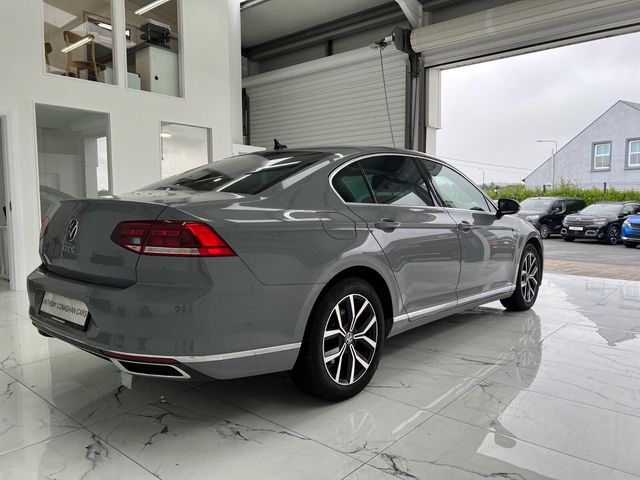 Image for 2021 Volkswagen Passat 