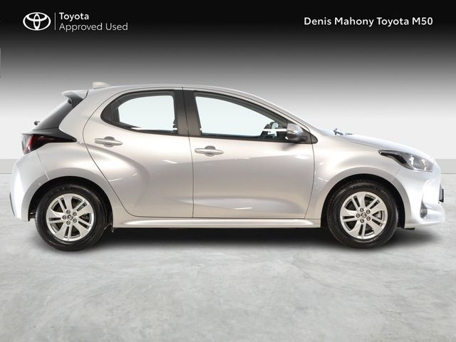 Image for 2025 Toyota Yaris Hybrid Luna Auto