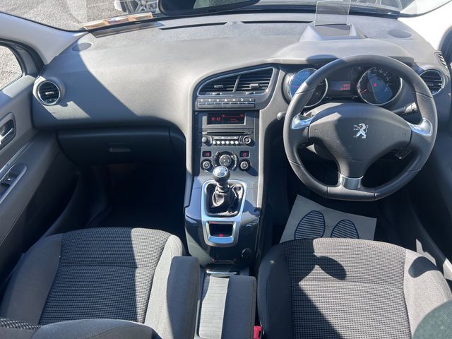 Image for 2015 Peugeot 5008 2015 PEUGEOT 5008 1.6HDI 7 SEATER VERY LOW KMS