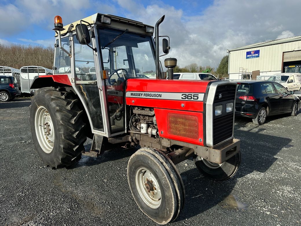 Image for 1990 Massey Ferguson 362 365