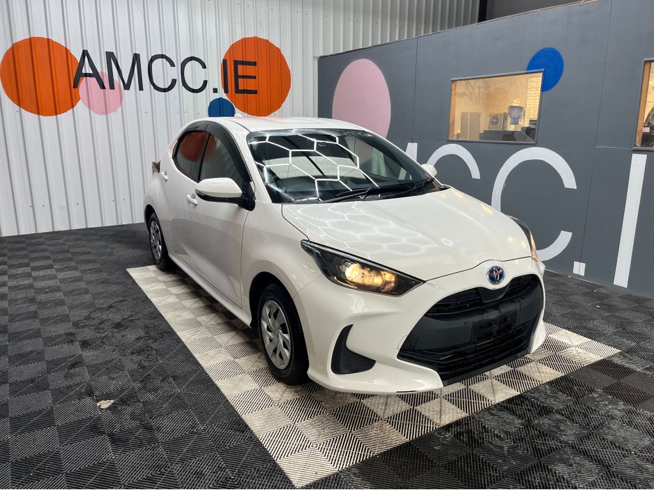 Image for 2021 Toyota Yaris 2021 TOYOTA YARIS 1.5 HYBRID / 98K KMS / REVERSE CAMERA & MORE
