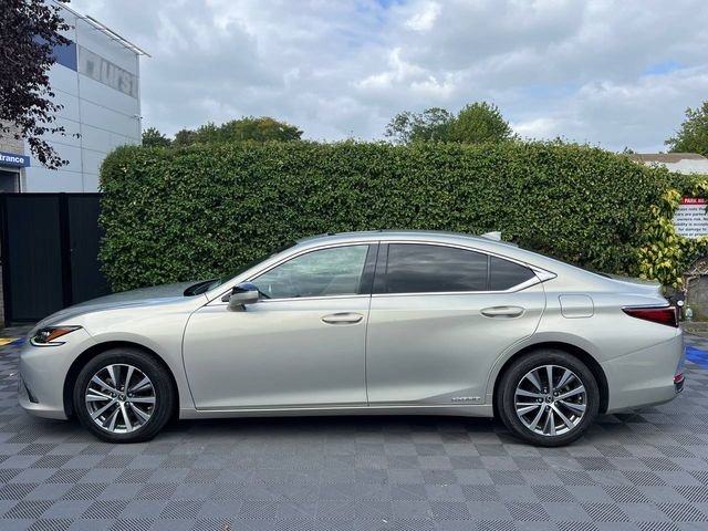 Image for 2021 Lexus ES 300h LUXURY 2.5 HYBRID ** HUGE SPEC ** // OPENING SUNROOF // 360 PARKING CAMERAS // LEATHER HEATED & COOLED SEATS