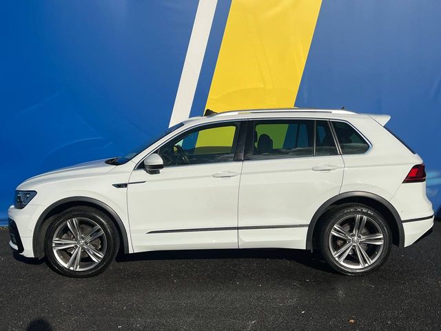Image for 2017 Volkswagen Tiguan R-LINE 2.0 TDI // TILT & SLIDE PAN ROOF // FULL SERVICE HISTORY // 19" R-LINE ALLOYS