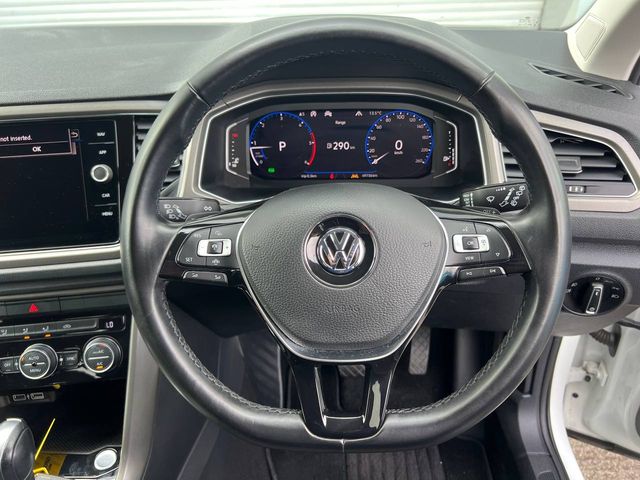 Image for 2020 Volkswagen T-Roc STYLE DESIGN 2.0 TDI // SERVICE HISTORY // REVERSE CAMERA // DIGITAL CLUSTER