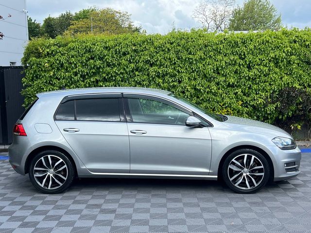 Image for 2014 Volkswagen Golf HIGHLINE 1.4 TSI AUTO // FULL SERVICE HISTORY // DIAMOND CUT ALLOYS // BLUETOOTH MUSIC