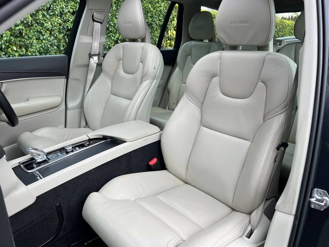 Image for 2019 Volvo XC90 T8 INSCRIPTION 2.0 HYBRID 7-SEATER // OPENING PAN ROOF // HARMAN/KARDON // DIGITAL CLUSTER