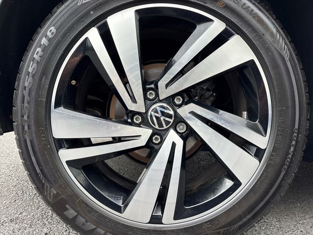 Image for 2023 Volkswagen T-Roc R-LINE 1.0 TSI MANUAL 6SPEED FWD 110 110HP 5DR