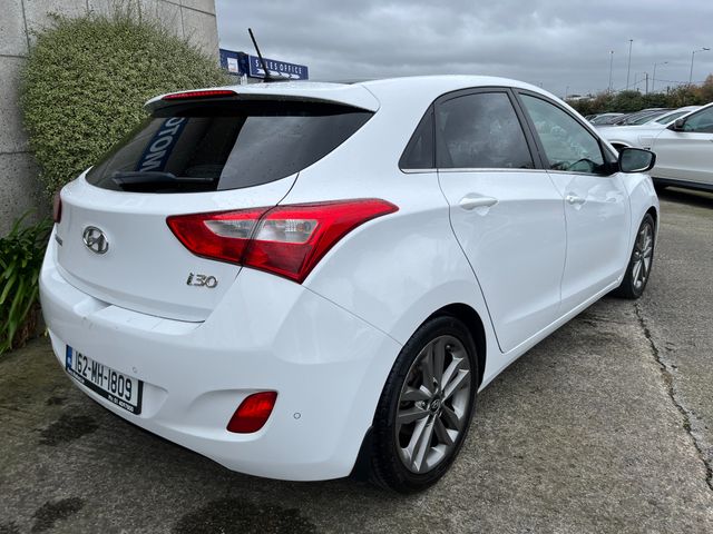 Image for 2016 Hyundai i30 PREMIUM 1.6 DIESEL //PANORAMIC GLASS ROOF//HALF LEATHER SEATS// 