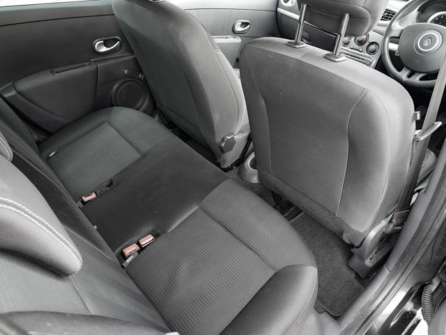 Image for 2012 Renault Clio DYNAMIQUE 1.1 Petrol Manual
