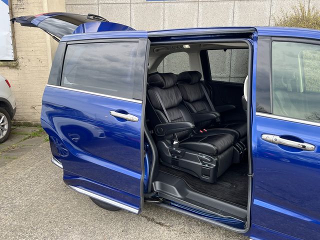 Image for 2019 Honda Odyssey ABSOLUTE 7 SEATER AUTOMATIC HYBRID 2.0 PETROL //LOW MILES//HALF LEATHER HEATED SEATS//REVERSE CAMERA//POWER SLIDING REAR DOORS//KEYLESS ENTRY// 