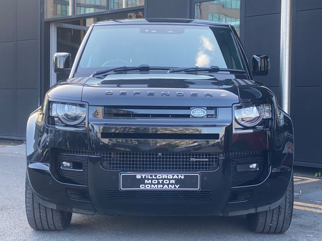 Image for 2022 Land Rover Defender P400e SE X-Dynamic Auto Black Edition AWD Auto (PHEV)