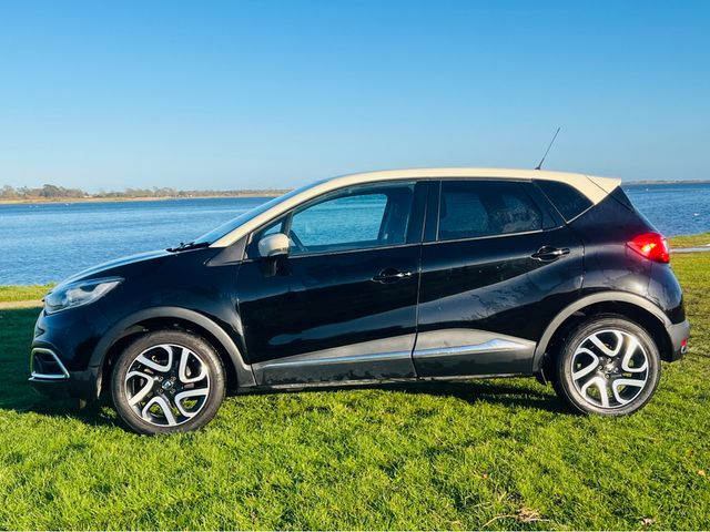 Image for 2017 Renault Captur SIGNATURE // 1.5 DCI 90 20 4DR // 2 KEYS