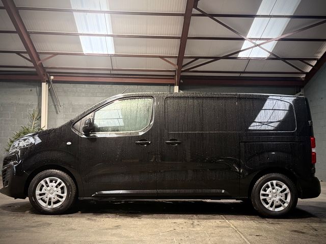 Image for 2023 Vauxhall Vivaro L1H1 F2700 SPORTIVE S/S // 12 MONTH WARRANTY // SAME DAY FINANCE