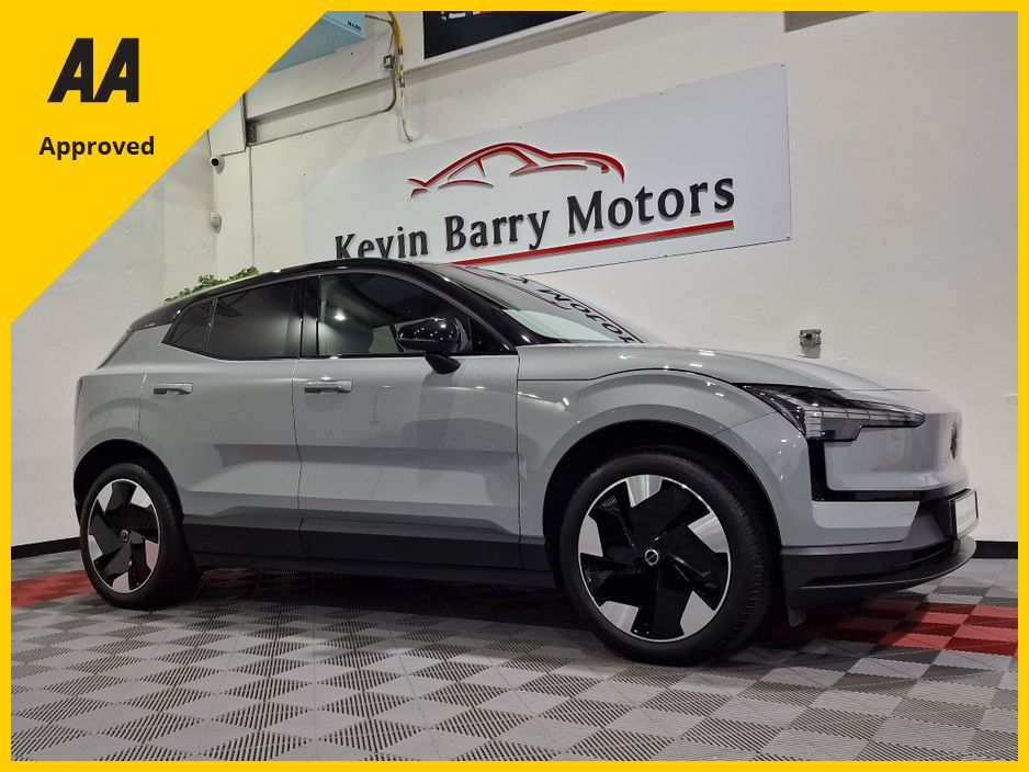 Image for 2024 Volvo EX30 SM *EXTENDED RANGE* PLUS (69KWH BATTERY) AUTOMATIC **ONE OWNER / TOP SPEC / 19" ALLOYS / PILOT ASSIST / HALF LEATHER / HEATED FRONT SEATS & STEERING WHEEL / WIRELESS PHONE CHARGING / VOLVO WARRANTY**