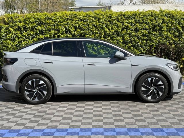 Image for 2023 Volkswagen ID.5 PRO TECH 77KWH LONG RANGE ** BIG SPEC ** // HEADS-UP DISPLAY // PANORAMIC SUNROOF // 360 PARKING CAMERAS