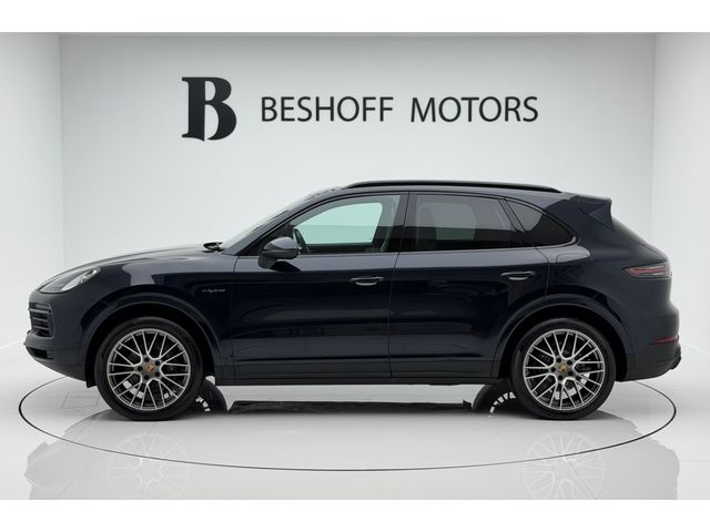 Image for 2022 Porsche Cayenne 3.0 V6 PLATINUM EDITION=HUGE SPEC//LIGHT INTERIOR//D REG=FULL PORSCHE SERVICE HISTORY=TAILORED FINANCE PACKAGES AVAILABLE=TRADE IN'S WELCOME