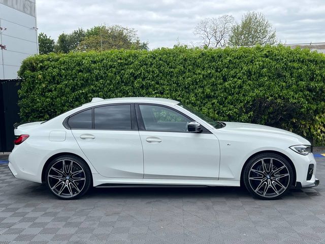 Image for 2020 BMW 3 Series 330e M-SPORT COMPETITION 2.0 HYBRID // FULL SERVICE HISTORY // 360 PARKING CAMERAS // APPLE CARPLAY/BLUETOOTH MUSIC