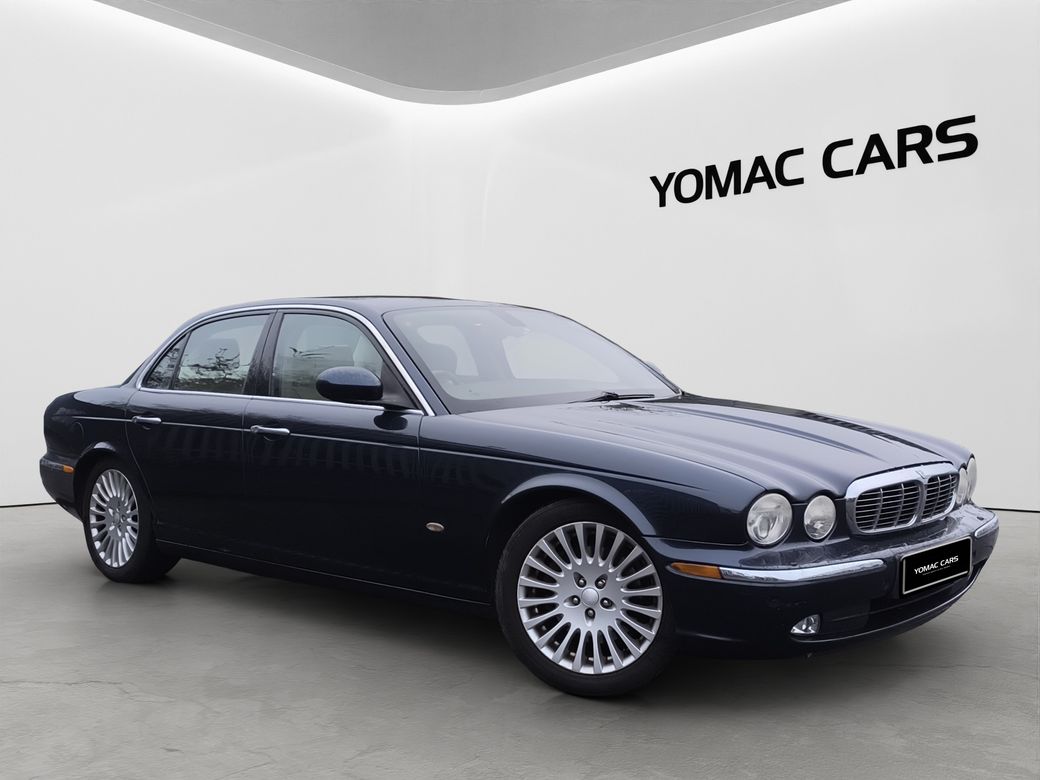 Image for 2007 Jaguar XJ6 2.7 XJ6 TDV6 -- HIGH SPEC -- SOVEREIGN 