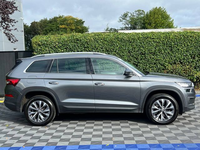 Image for 2023 Skoda Kodiaq 7-SEATER AMBITION 2.0 TDI AUTO // REVERSE CAMERA // DIAMOND CUT ALLOYS // APPLE CARPLAY/ANDROID AUTO