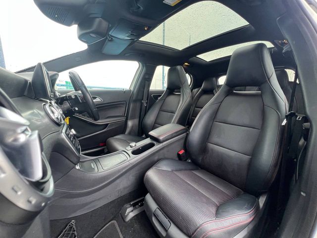 Image for 2015 Mercedes-Benz GLA Class GLA180 AMG-LINE 1.6 ** HUGE SPEC ** // TILT & SLIDE OPENING PAN ROOF // LEATHER POWERED & HEATED SEATS // REVERSE CAMERA