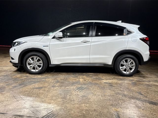 Image for 2017 Honda Vezel 1.5 HYBRID AUTOMATIC - CRUISE CONTROL - REVERSE CAMERA 