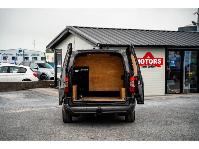 Image for 2021 Vauxhall Combo 
