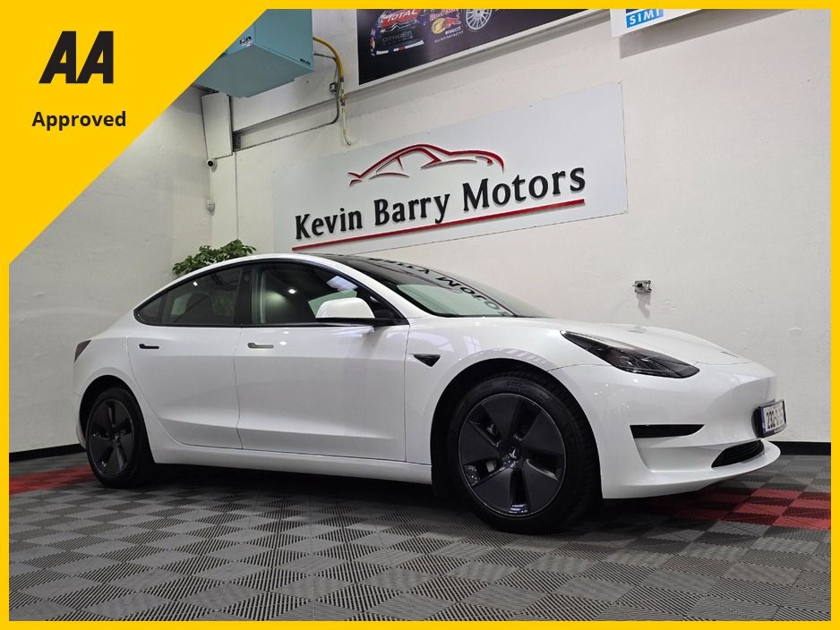 Image for 2023 Tesla Model 3 RWD AUTOMATIC **ORIGINAL IRISH CAR / AUTOPILOT (BASE) / FULL BLACK LEATHER / GLASS ROOF / HEATED F&R SEATS / SAT NAV / REVERSE CAMERA / WIRELESS PHONE CHARGING / TESLA WARRANTY UNTIL 09/2027**
