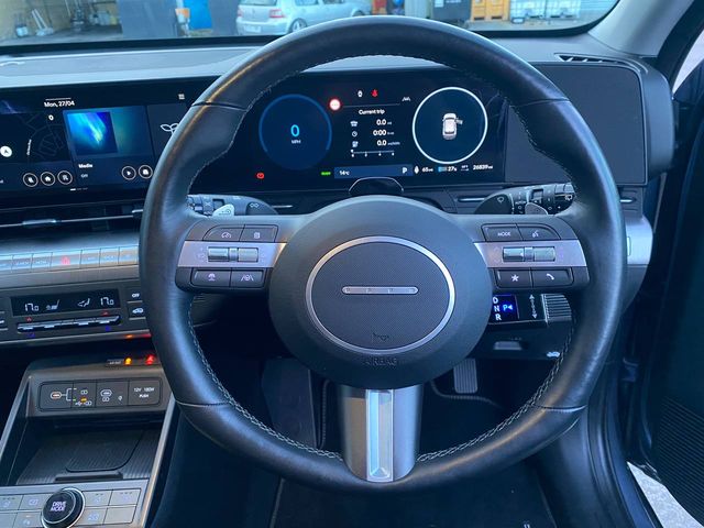 Image for 2024 Hyundai Kona E ADVANCE 65 KWH LONG RANGE // 4 HEATED SEATS // REVERSE CAMERA // DIGITAL CLUSTER
