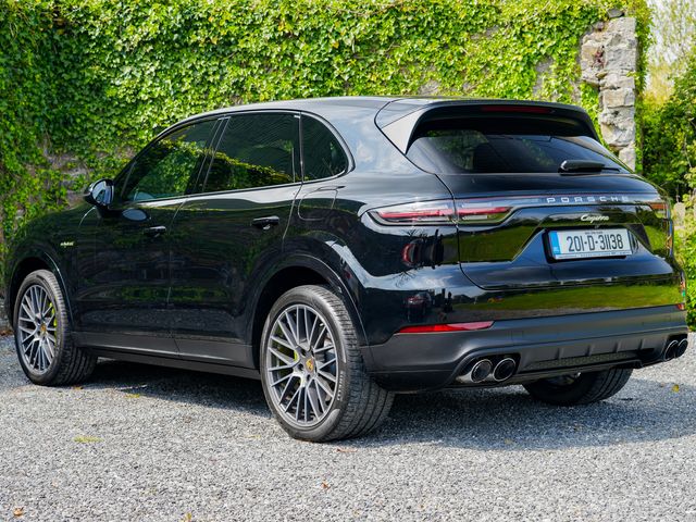 Image for 2020 Porsche Cayenne V6 E-HYBRID 5DR AUTO