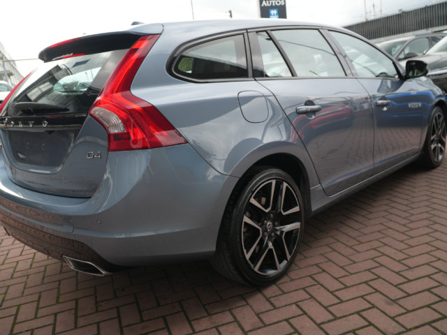 Image for 2017 Volvo V60 2017 VOLVO V60 D4