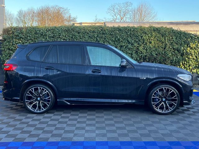 Image for 2022 BMW X5 M-SPORT COMPETITION XDRIVE45e 3.0 PLUG-IN HYBRID // APPLE CARPLAY // M COMPETITION BODYSTYLING PACKAGE // ADAPTIVE AIR SUSPENSION