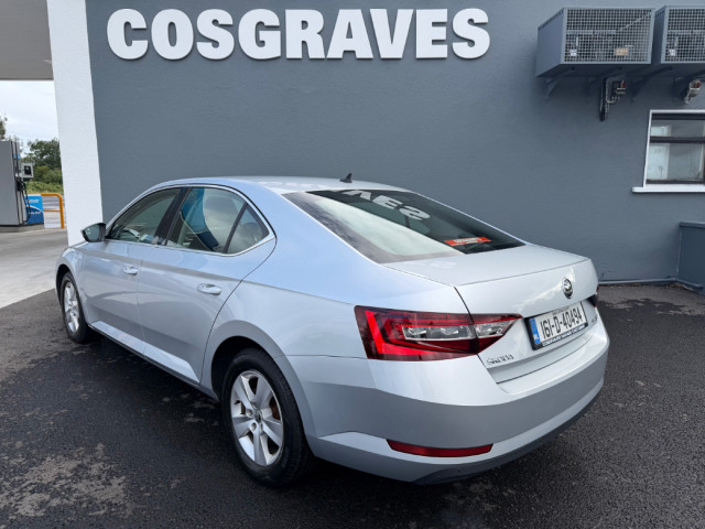 Image for 2016 Skoda Superb Ambition 1.6tdi 120BHP * HEATED SEATS / APPLE CAR PLAY * 