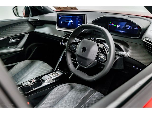 Image for 2025 Peugeot 2008 E-Allure 54kWh 156HP Protection pack - 400km+ range
