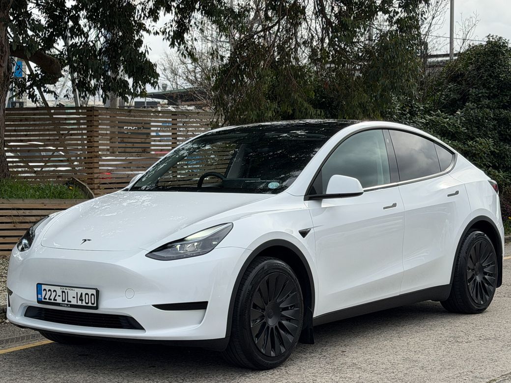 Image for 2022 Tesla Model Y STANDARD RANGE. PAN ROOF.2 KEYS
