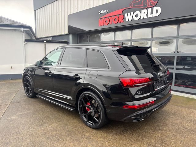 Image for 2023 Audi Q7 TFSI E QUATTRO S LINE 