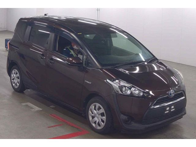 Image for 2017 Toyota Sienta 1.5 Petrol Hybrid Auto