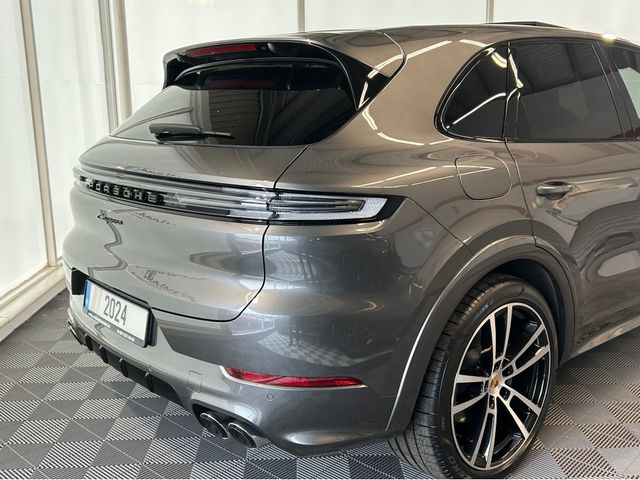 Image for 2024 Porsche Cayenne V6 E-HYBRID AUTO