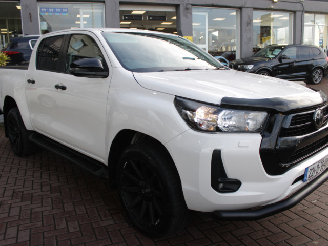 Image for 2022 Toyota Hilux 2.4 D-4D ICON SPORT EDITION DOUBLE CAB AUTOMATIC WITH CANOPY // 1 OWNER WITH STAMPED TOYOTA SERVICE HISTORY // NEVER BEEN USED FOR TOWING SO NO TOW BAR // BUY WITH CONFIDENCE AA AND SIMI APPROVED 25