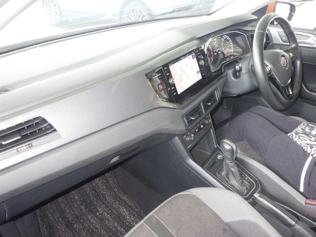 Image for 2018 Volkswagen Polo HIGH LINE - FACTORY ALLOYS - PADDLE SHIFT - REVERSE CAMERA - CRUISE CONTROL