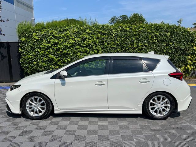 Image for 2017 Toyota Auris MODELLISTA 1.8 HYBRID AUTO // REVERSE CAMERA // DIGITAL CLIMATE CONTROL // CRUISE CONTROL