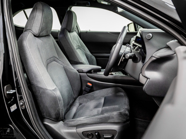 Image for 2024 Lexus UX 300e 300E 72.8kWh 205HP 