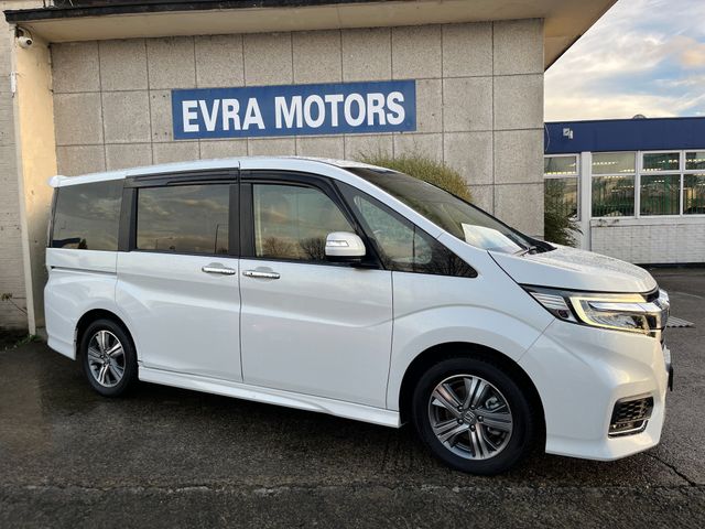 Image for 2020 Honda Stepwagon 7 SEATER AUTOMATIC HYBRID 2.0 PETROL //REVERSE CAMERA//KEYLESS ENTRY//POWER SLIDING REAR DOORS// 