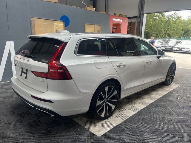 Image for 2022 Volvo V60 2022 VOLVO V60 4wd RECHARGE PLUG-IN HYBRID T6 AWD 2.0 AUTOMATIC / CRUISE CONTROL / PARKING CAMERA / ELECTRIC MEMORY & HEATED SEATS / PANORAMIC SUNROOF / HEATED STEERING WHEEL / APPLE CARPLAY AND MORE
