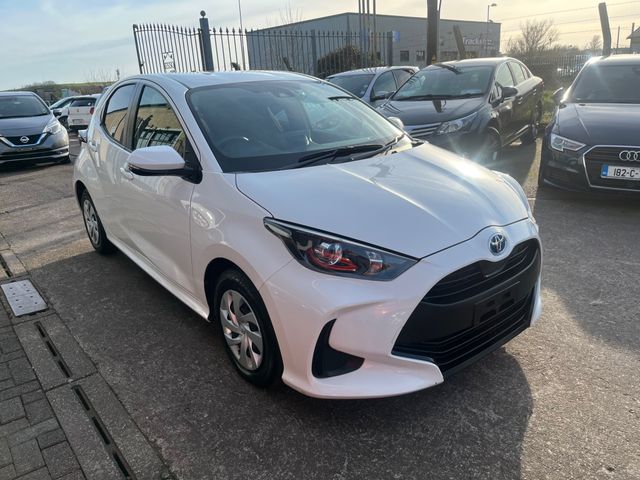 Image for 2022 Toyota Yaris Hybrid automatic 