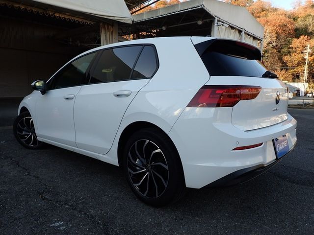 Image for 2024 Volkswagen Golf 1.0 ETSI ACTIVE AUTOMATIC PLATINUM EDITION - FACTORY ALLOYS - LED HEADLIGHTS - ADAPTIVE CRUISE CONTROL - DIGITAL DASH