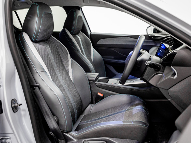 Image for 2024 Peugeot 308 E-Allure 54kWh Auto 155HP