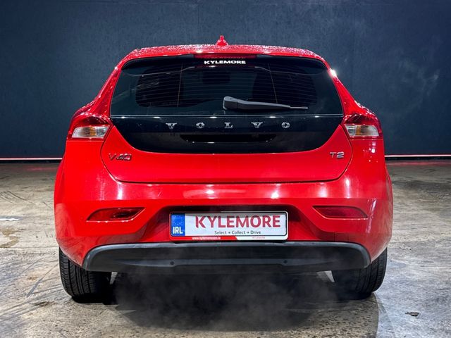 Image for 2020 Volvo V40 1.5L AUTOMATIC - FACTORY ALLOYS - REVERSE CAMERA/PARKING SENSORS - CRUISE CONTROL - A/C HEATING CONTROLS