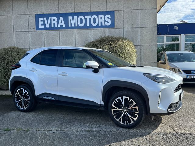 Image for 2024 Toyota Yaris Cross Z HYBRID AUTOMATIC 1.5 PETROL //FACELIFT MODEL//HIGH SPEC//HALF LEATHER HEATED SEATS//HEATED STEERING WHEEL//360 PARKING CAMERAS//KEYLESS ENTRY//