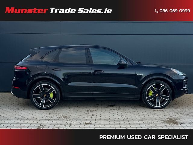 Image for 2022 Porsche Cayenne 3.0 V6 E-Hybrid
